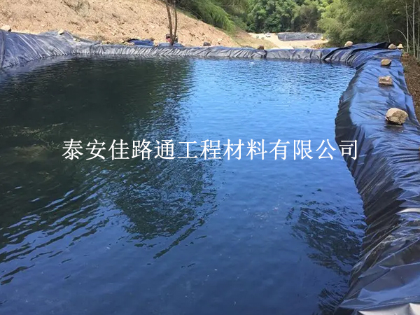 魚塘防滲膜頂破能力測試:探索新材料的堅韌與可靠性 魚塘防滲膜頂破能力測試:探索新材料的堅韌與可靠性