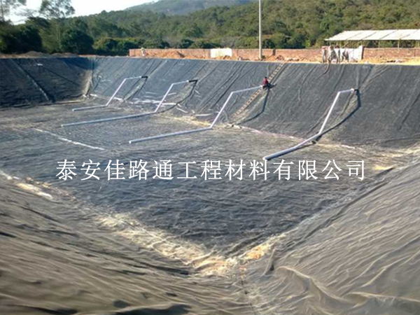 污水處理防滲膜鋪設(shè):前期準備工作的簡明指南 污水處理防滲膜鋪設(shè):前期準備工作的簡明指南