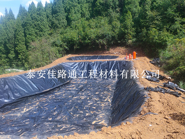 魚塘防滲膜焊接方向怎么定？關(guān)鍵原則在這里