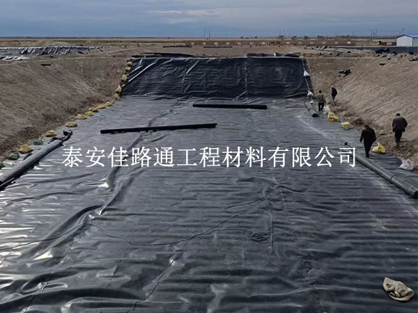 尾礦庫防滲膜卸車不踩坑，這些細(xì)節(jié)技巧要掌握